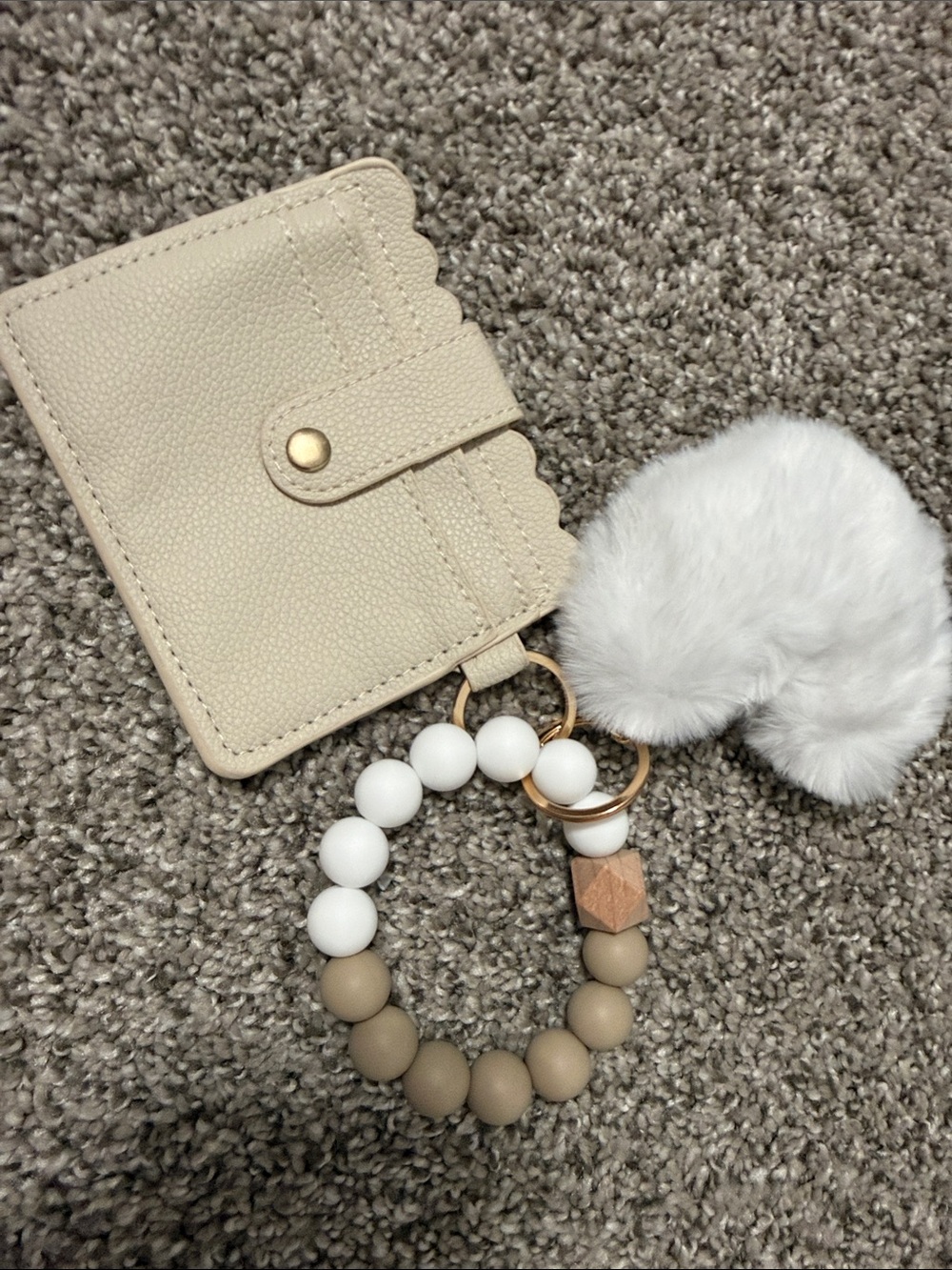 Cream Wristlet Keychain Wallet & ID Holder Set w/ Faux Fur Heart Charm